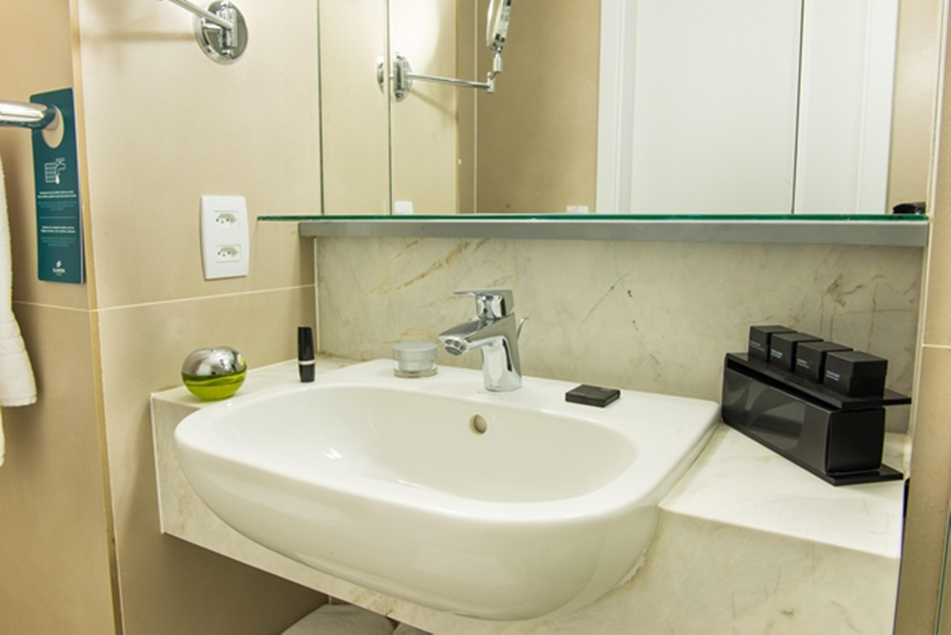 Hotel Atlantico Prime Rio de Janeiro Exterior photo Bathroom in a hotel room