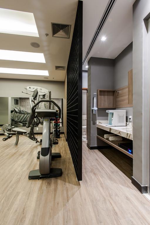 Hotel Atlantico Prime Rio de Janeiro Exterior photo Interior of a modern gym